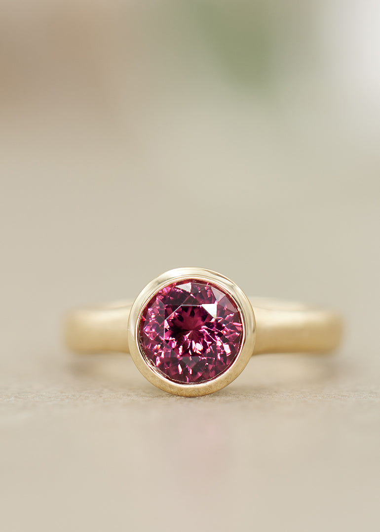 Umbalite Garnet Fluted Ring