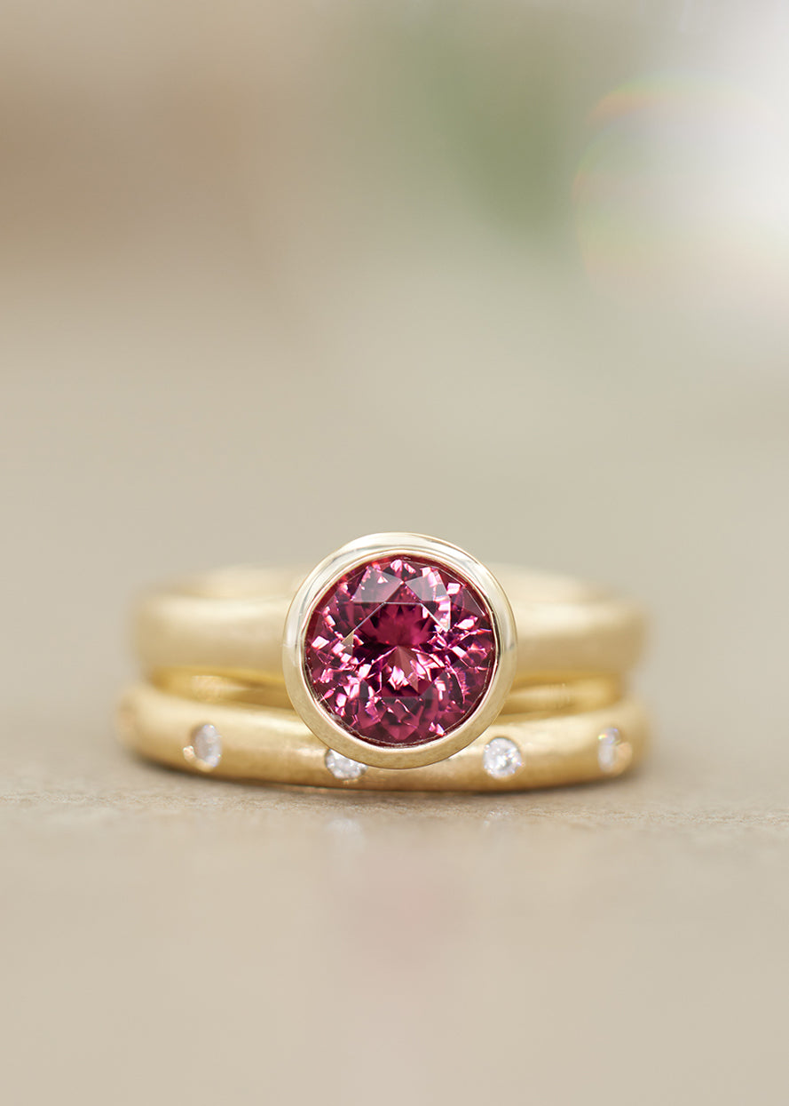 Umbalite Garnet Fluted Ring