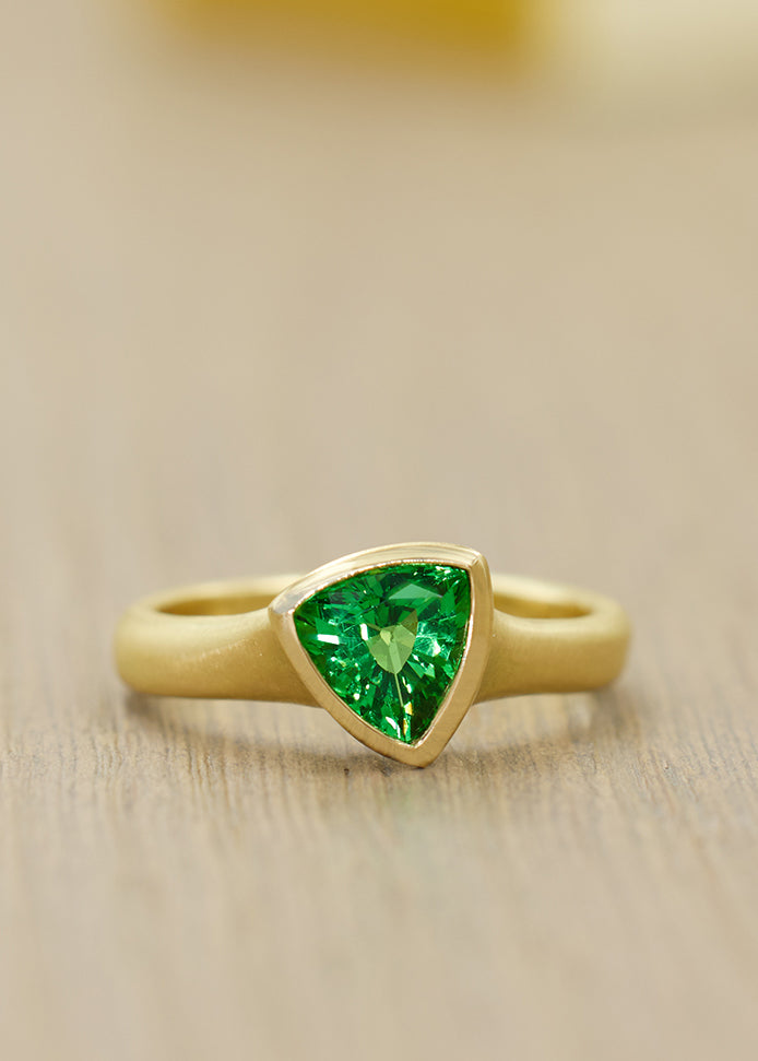 Tsavorite Fluted Trillion Ring