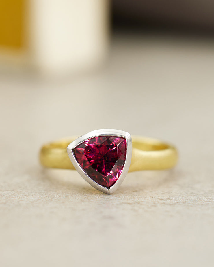 Umbalite Garnet Fluted Trillion Ring