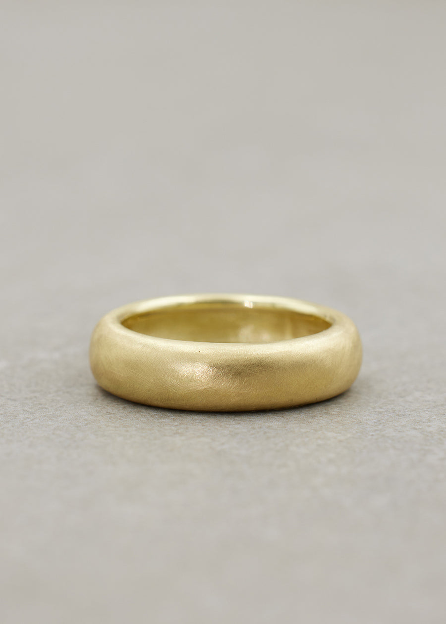 Slim Dome Ring Yellow Gold