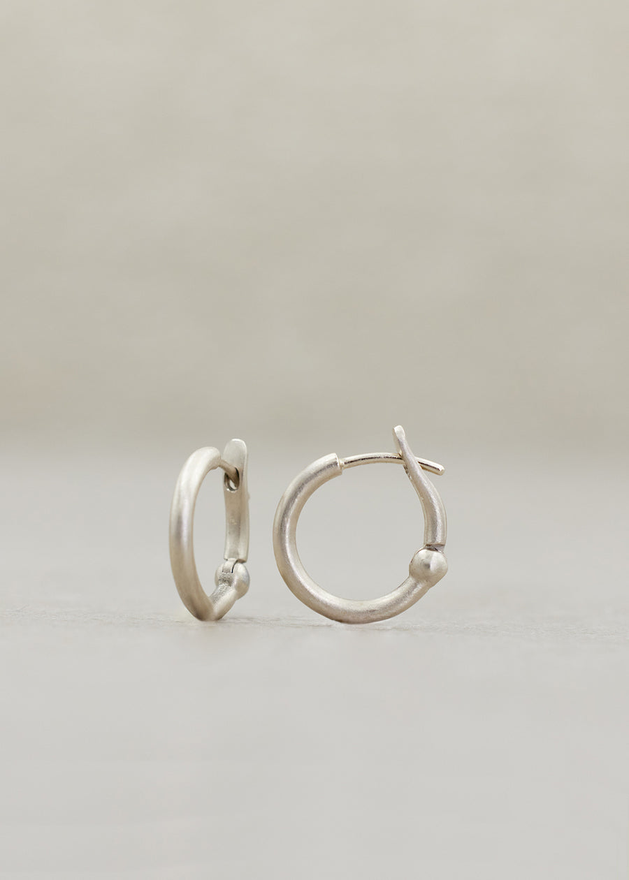 Medium 'ROUND CLIP' Hoops White Gold