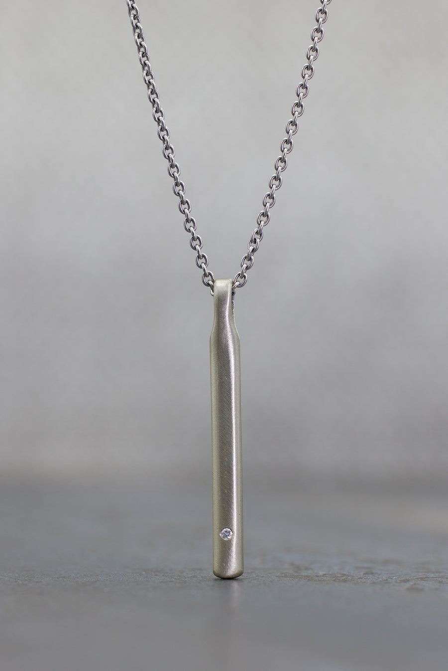 'RONDO' Bar Pendant White Gold