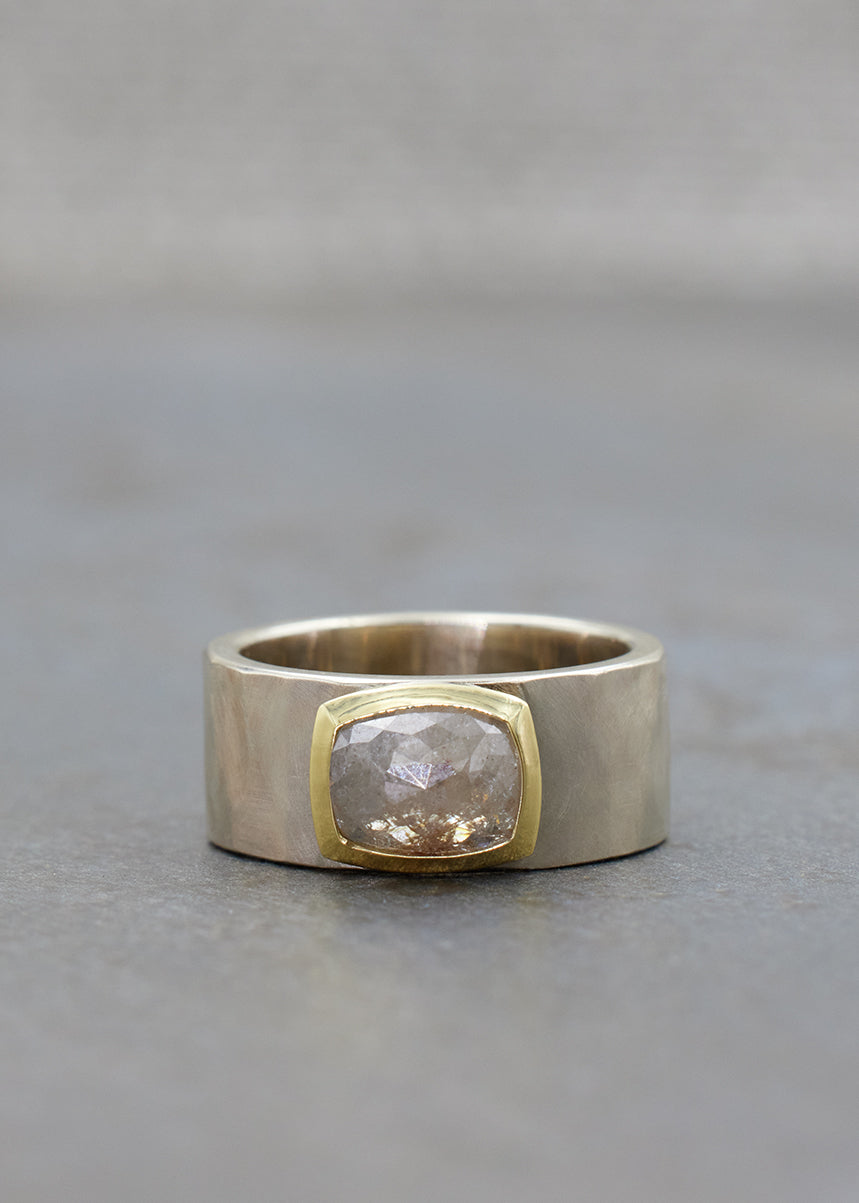 ‘AEGEA’  Golden/Gray Diamond Ring