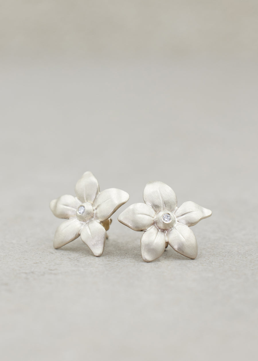 Flower Studs Large White Gold