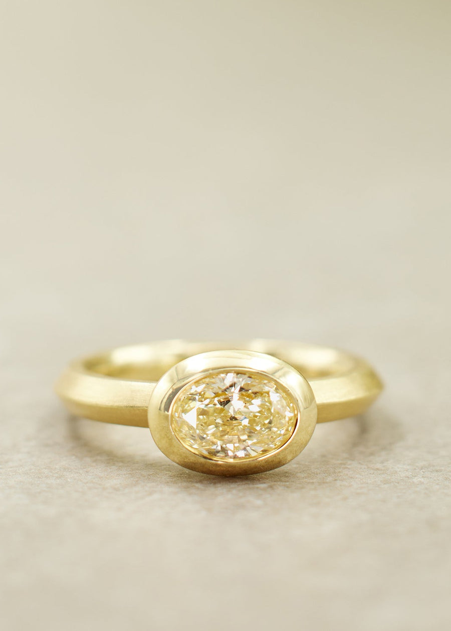 'NUVEAU' Light Yellow Diamond Ring