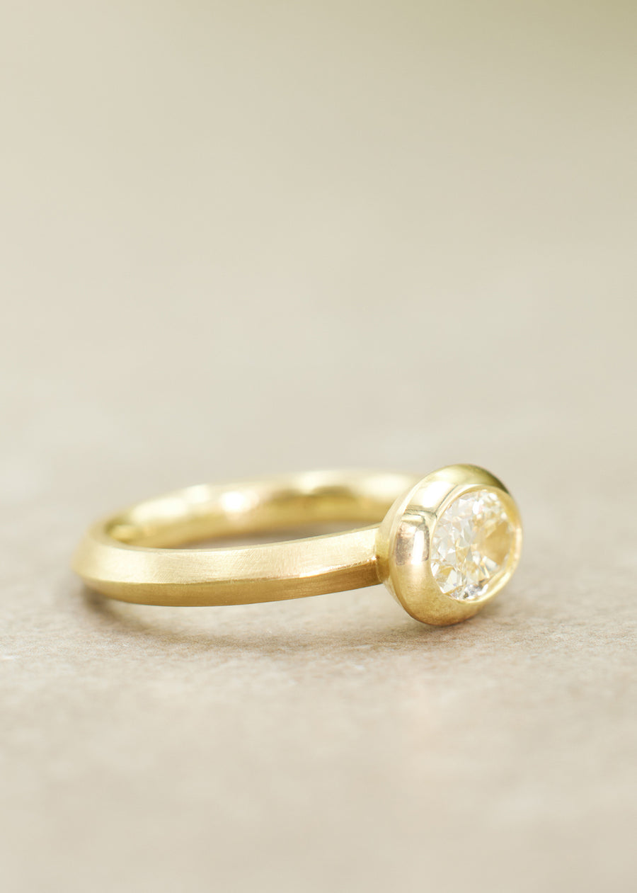'NUVEAU' Light Yellow Diamond Ring