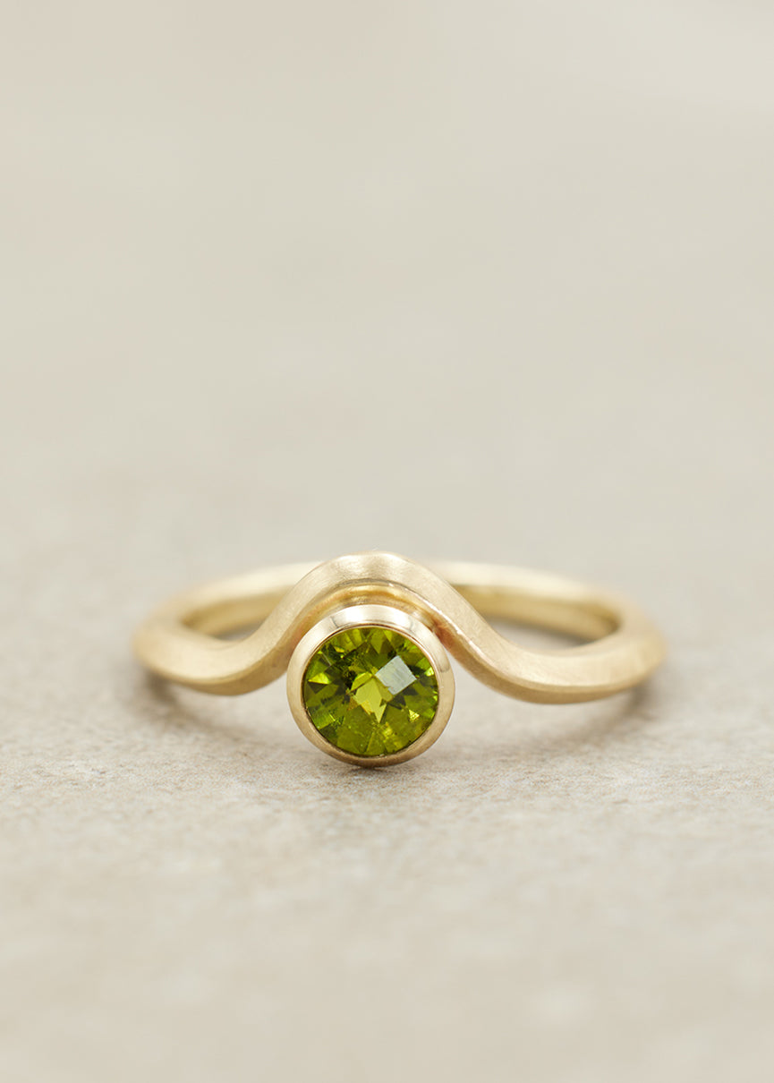 Vesuvianite Single Wave Ring